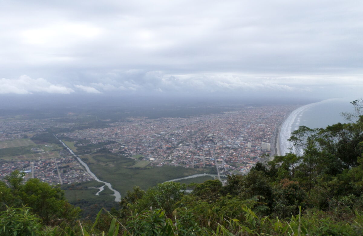 Desfrutando da vista no Belo Mirante de Peruíbe