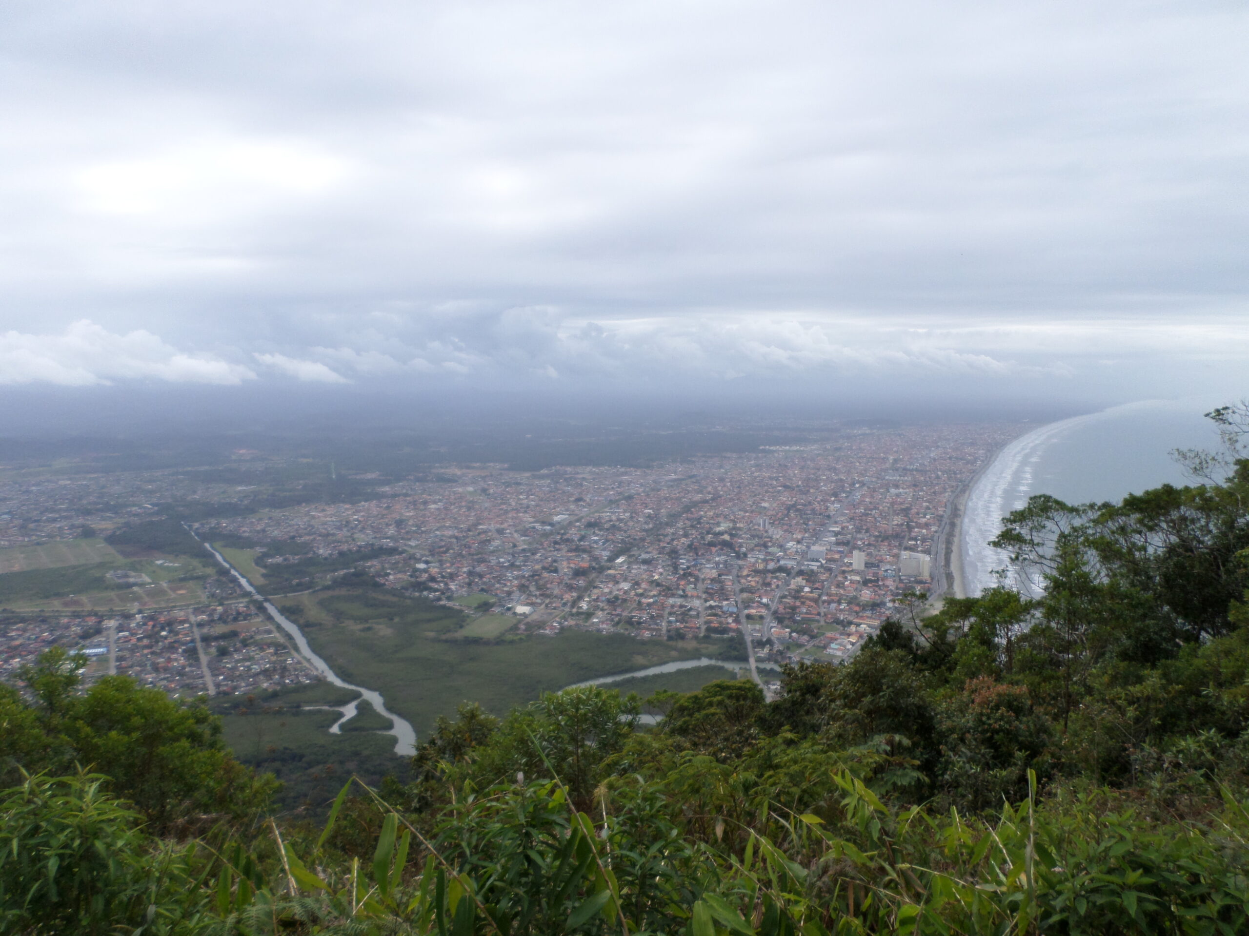 Desfrutando da vista no Belo Mirante de Peruíbe